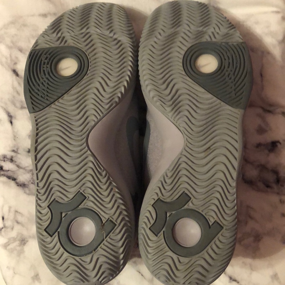 KD Trey 5 V - Picture 2 of 4